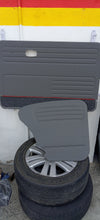 Cargar imagen en el visor de la galería, Juego de Tapas de las puertas para VW moderno - Escarabajo Refacciones & Accesorios