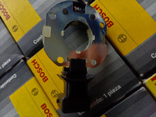 Cargar imagen en el visor de la galería, 🔧 Sensor de Impulso (Efecto Hall) Bosch 1237031180 – VW Sedán 1.6i Fuel Injection (1992–2004) - Escarabajo Refacciones & Accesorios