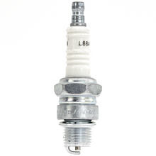 Cargar imagen en el visor de la galería, BUJIA CHAMPION VW SEDAN Y COMBI L88A - Escarabajo Refacciones & Accesorios