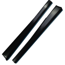 Cargar imagen en el visor de la galería, Juego de 2 Estribos Negros con Moldura para VW Sedan 1500, 1600, 1600i - Escarabajo Refacciones & Accesorios