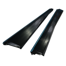Cargar imagen en el visor de la galería, Juego de 2 Estribos Negros con Moldura para VW Sedan 1500, 1600, 1600i - Escarabajo Refacciones & Accesorios