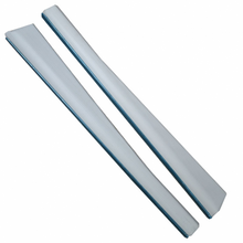 Load image into Gallery viewer, Juego de Estribos Blancos con Moldura Cromada Ancha - Escarabajo Refacciones & Accesorios