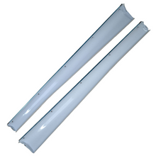 Load image into Gallery viewer, Juego de Estribos Blancos con Moldura Cromada Ancha - Escarabajo Refacciones & Accesorios