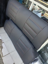 Cargar imagen en el visor de la galería, Juego de Asientos Recaro en Piel con Costuras Rojas para Volkswagen Sedan (3 piezas) - Escarabajo Refacciones & Accesorios