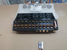 Cargar imagen en el visor de la galería, Caja de fusibles original para Volkswagen Sedán Vocho