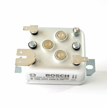 Cargar imagen en el visor de la galería, Regulador Bosch 12 V 1987MN0013 para generador Volkswagen clásico