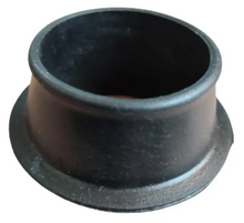 Cargar imagen en el visor de la galería, Hule / Goma para el Gollete de Gasolina – VW Sedán (Vocho) 1974‑2003 - Escarabajo Refacciones &amp; Accesorios
