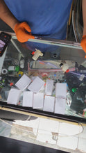 Cargar y reproducir el video en el visor de la galería, Bomba de Chisguetero 12V para VW Sedán Vocho 1992-2003
